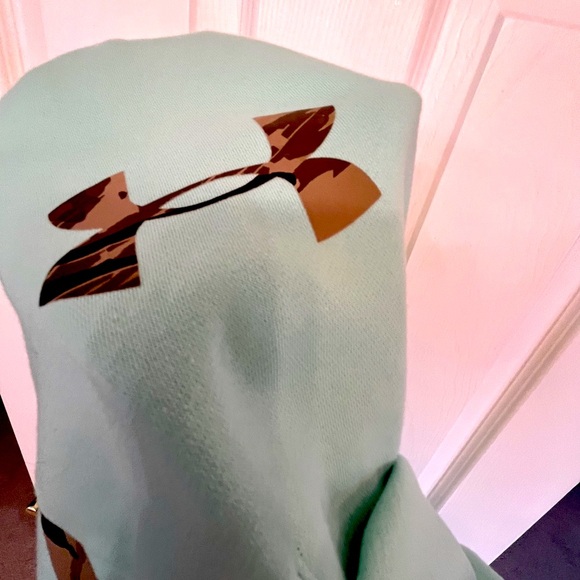 Ladies Large Under Armour sweatshirt - excellent condition, NWOT - Picture 5 of 6